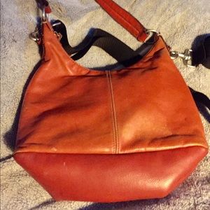 WORTHInGTON genuine 🍊leather crossbody/shoulder👜